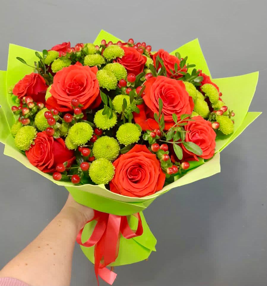 Букет цветов из: Хризантемы и Розы в Спасское Тульская область