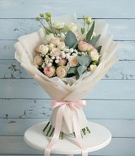 Букет цветов из:  Розы и Лизиантусы в Спасское Тульская область