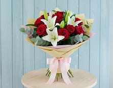 Букет цветов из:  Лилии и Розы в Спасское Тульская область