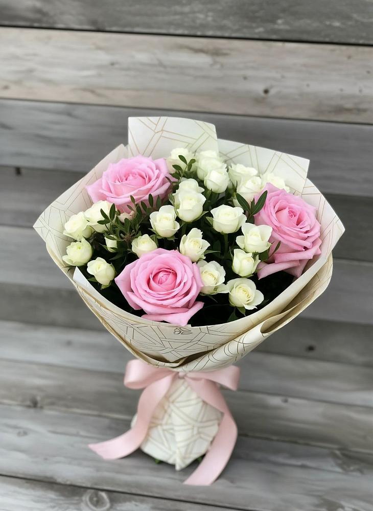 Букет цветов из: Розы в Спасское Тульская область