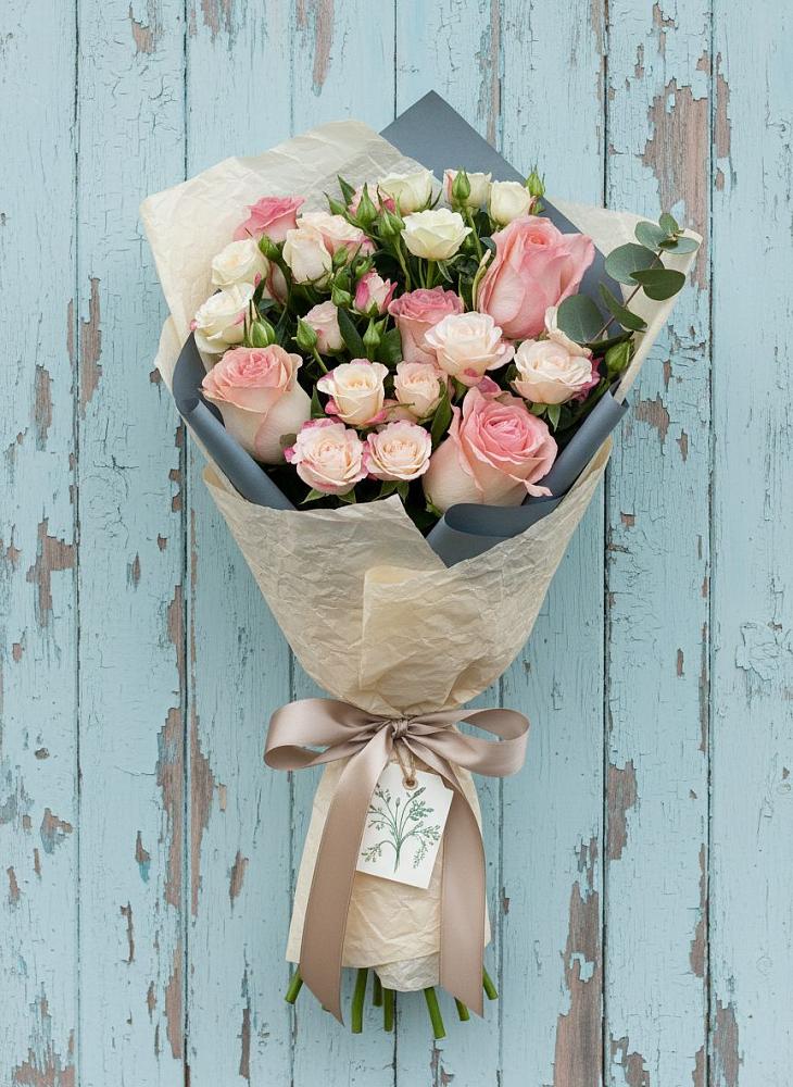 Букет цветов из: Розы в Спасское Тульская область