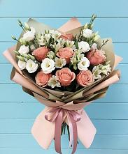 Букет цветов из:  Розы, Альстромерии и Лизиантусы #REPLACE_PRED# Спасское Тульская область