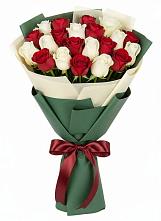 Букет Микс из красных и белых роз в Спасское Тульская область