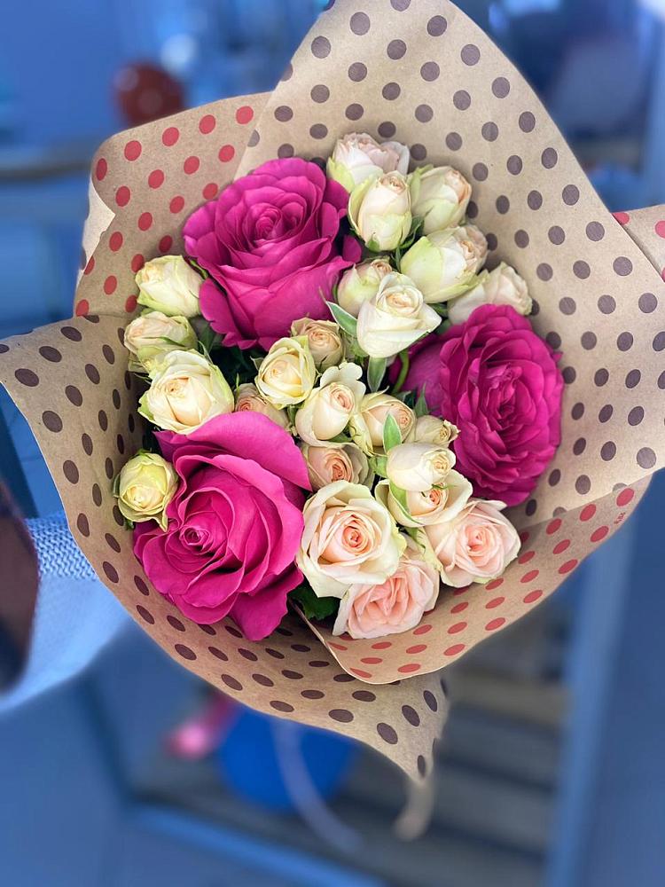 Букет цветов из: Розы в Спасское Тульская область