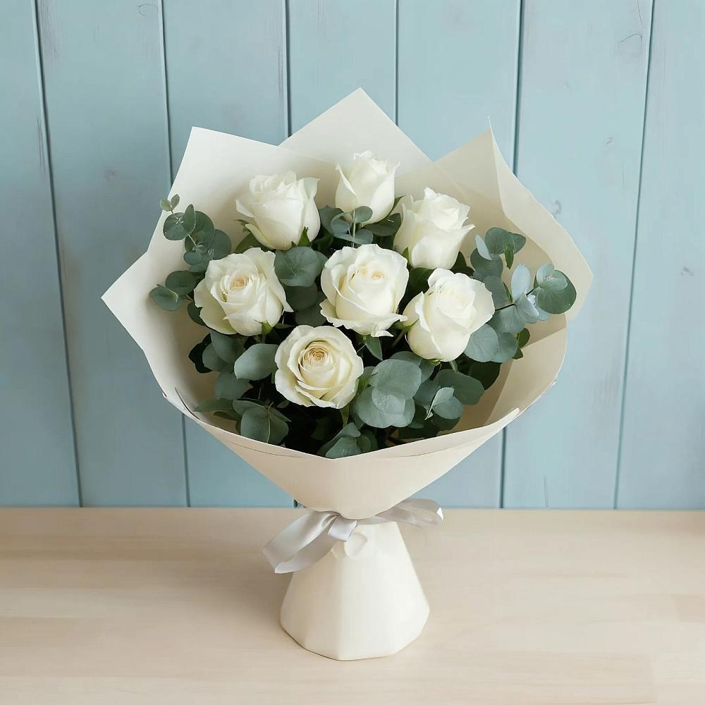 Букет Белые розы в Эвкалипте в Спасское Тульская область