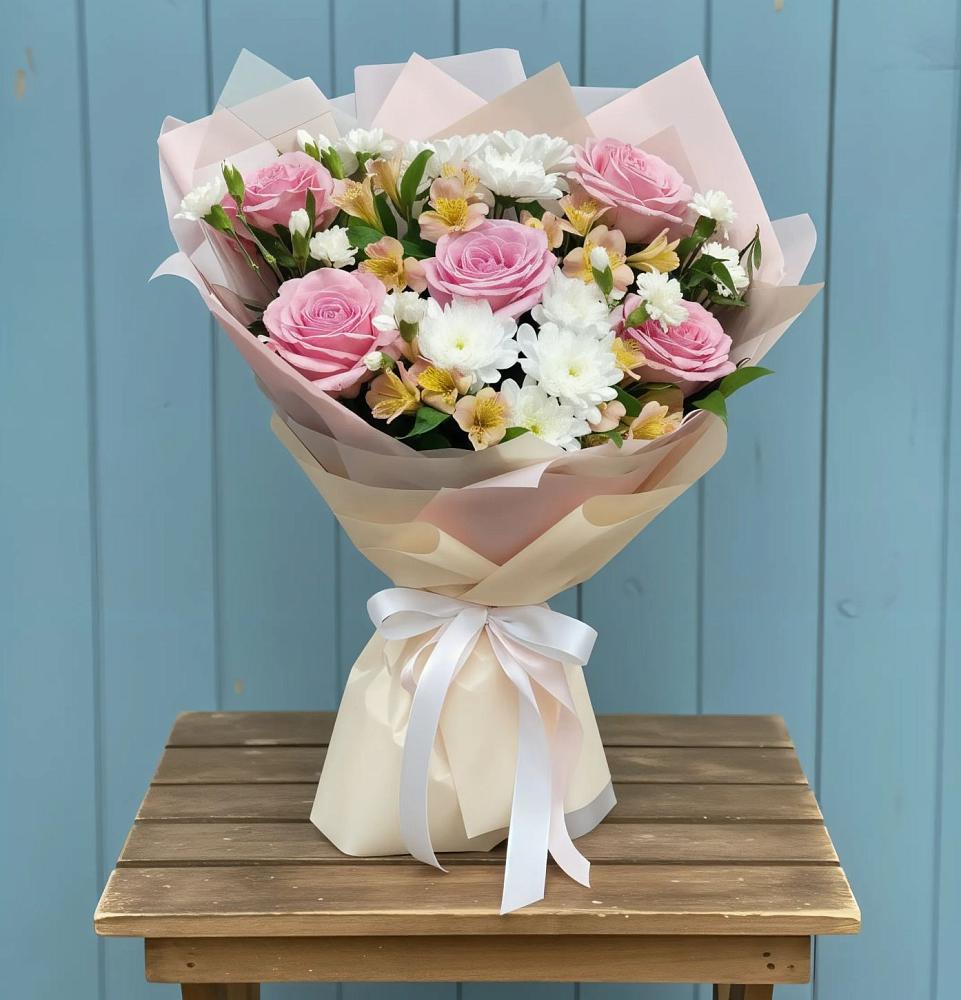 Букет цветов из: Гвоздики, Орхидеи и Розы в Спасское Тульская область