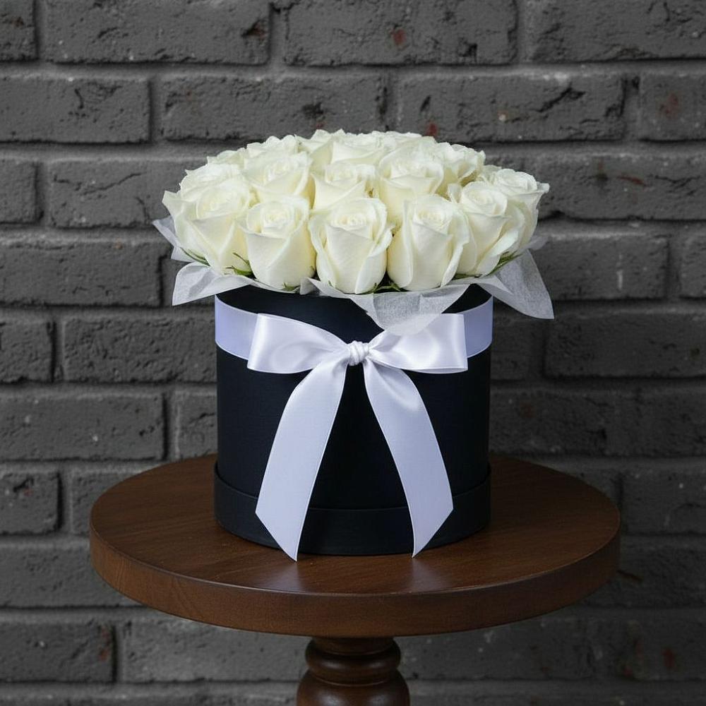 Цветочная композиция из Розы в шляпной коробке в Спасское Тульская область